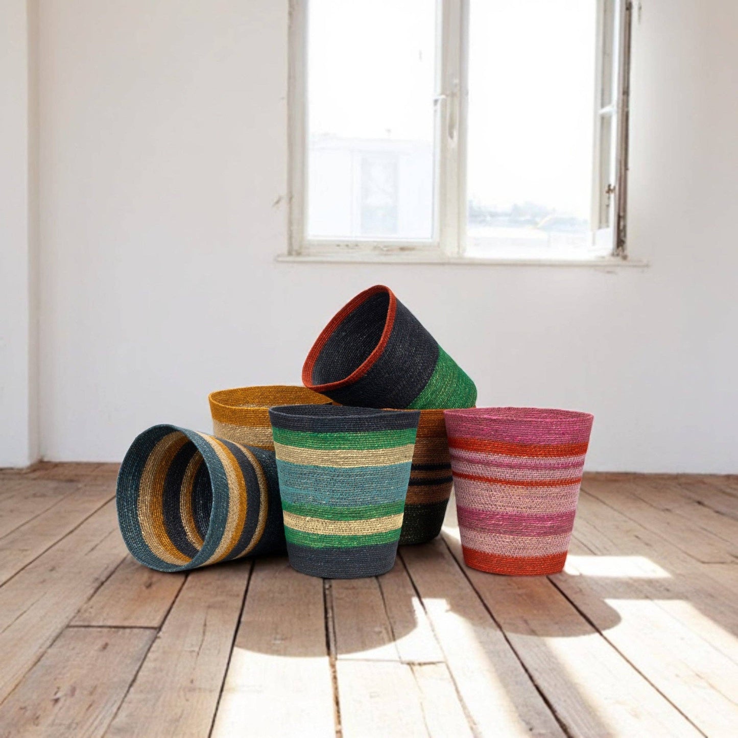 British Colour Standard Seagrass Waste Paper Basket in Guardsman & Neyron