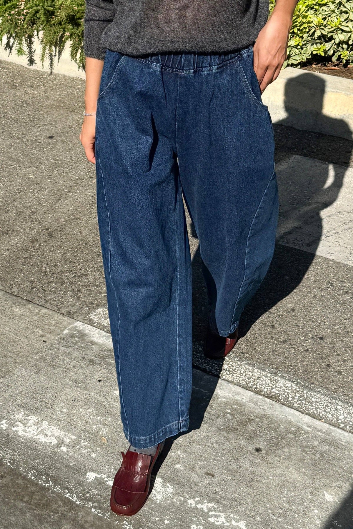 Le Bon Shoppe Arc Pants: Blue Denim